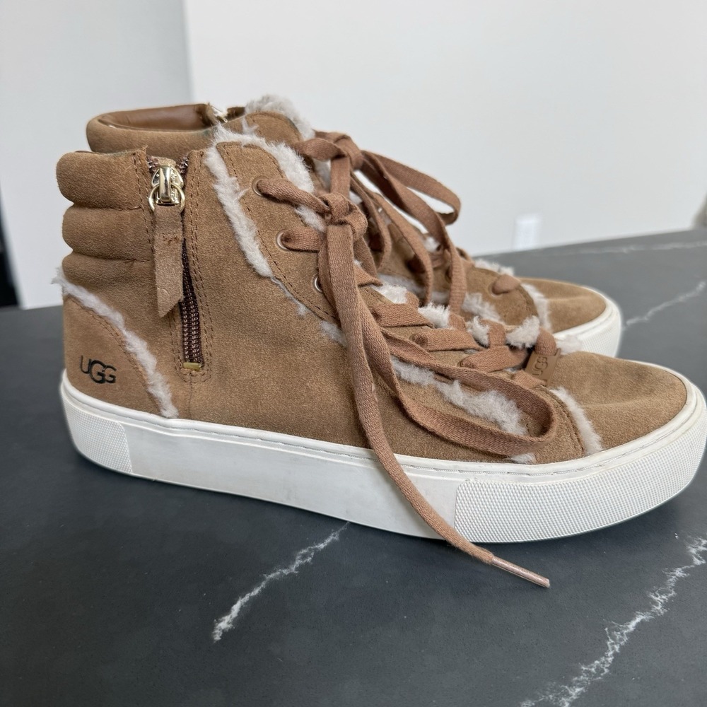 Authentic UGG Women's  Chestnut Ollie Heritage High Top Sneaker Boots Sz. 8